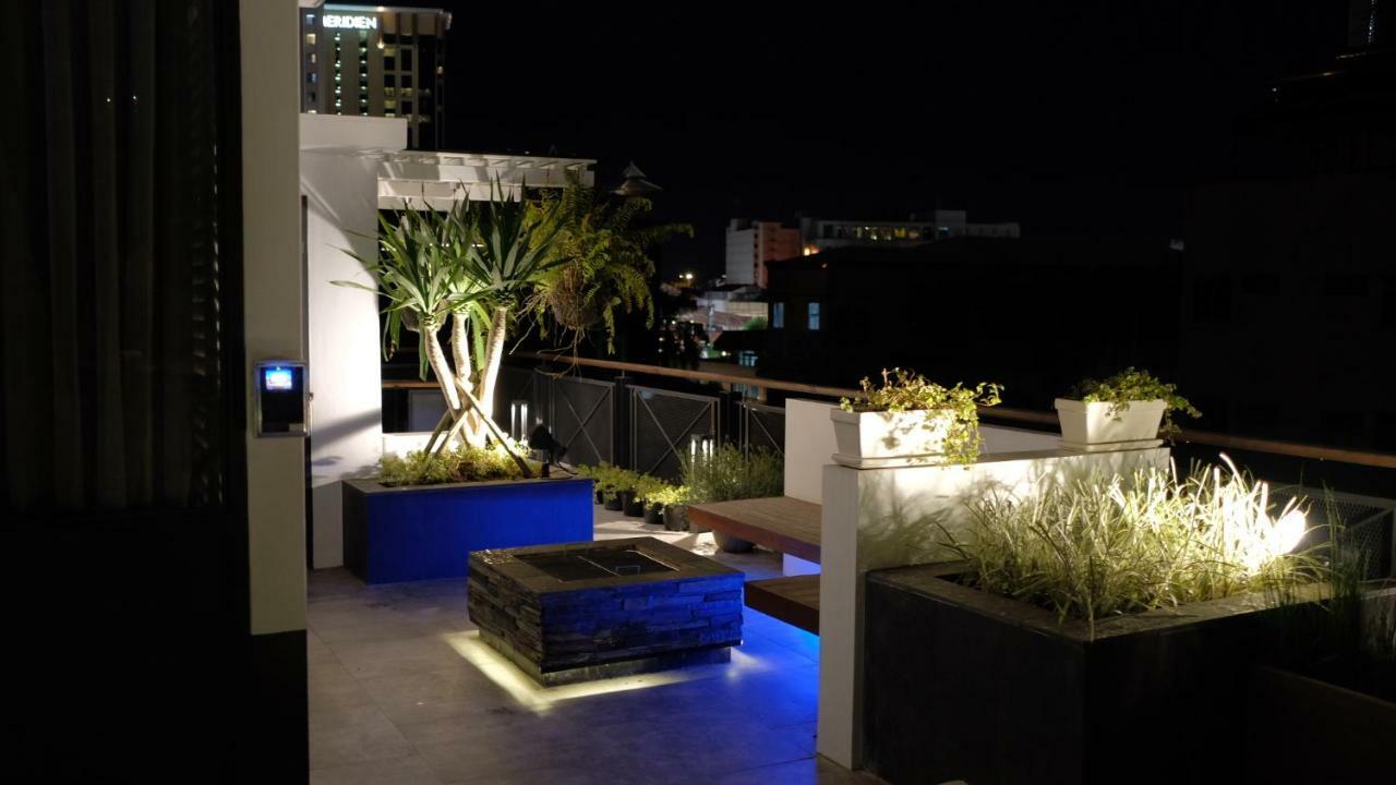 Iron32 Hotel Chiang Mai Buitenkant foto